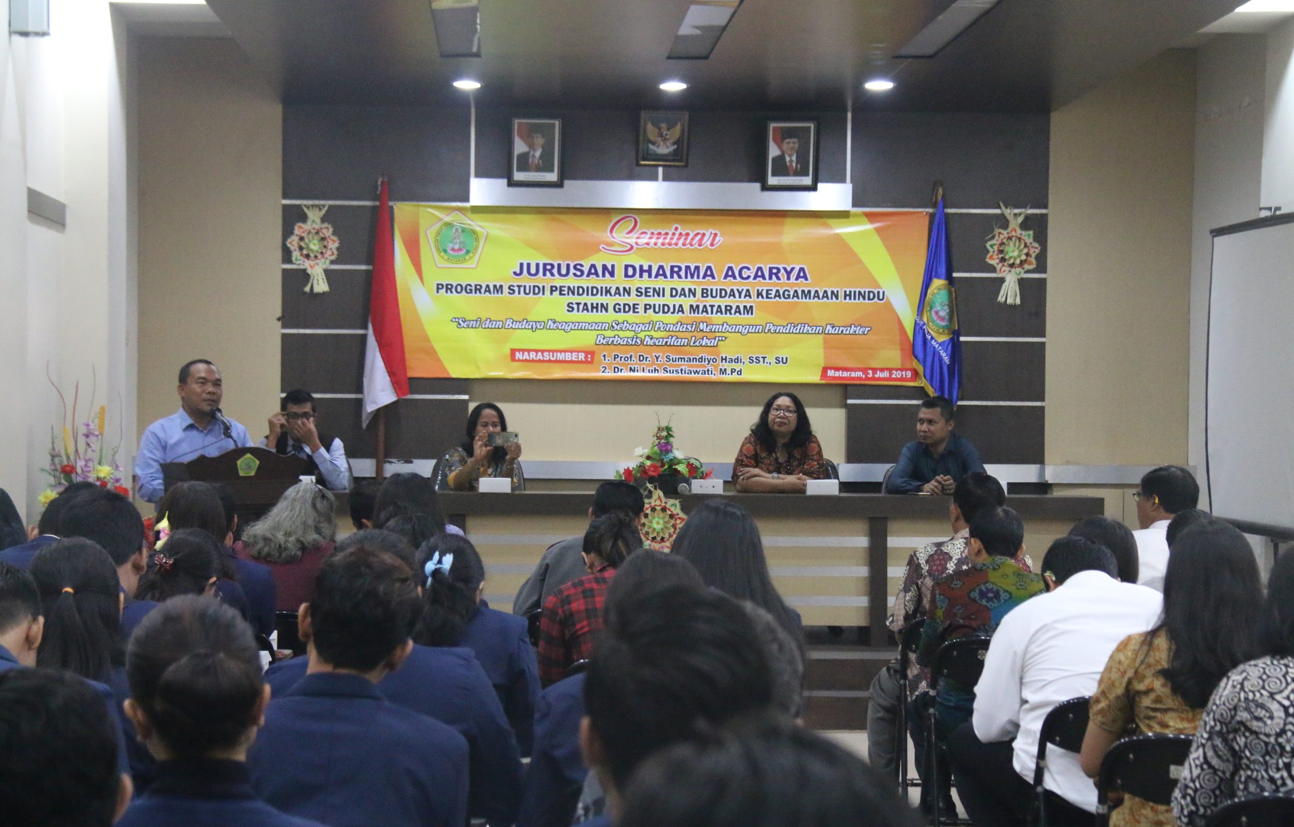 Seminar Prodi Pendidikan Seni dan Budaya Keagamaan Hindu