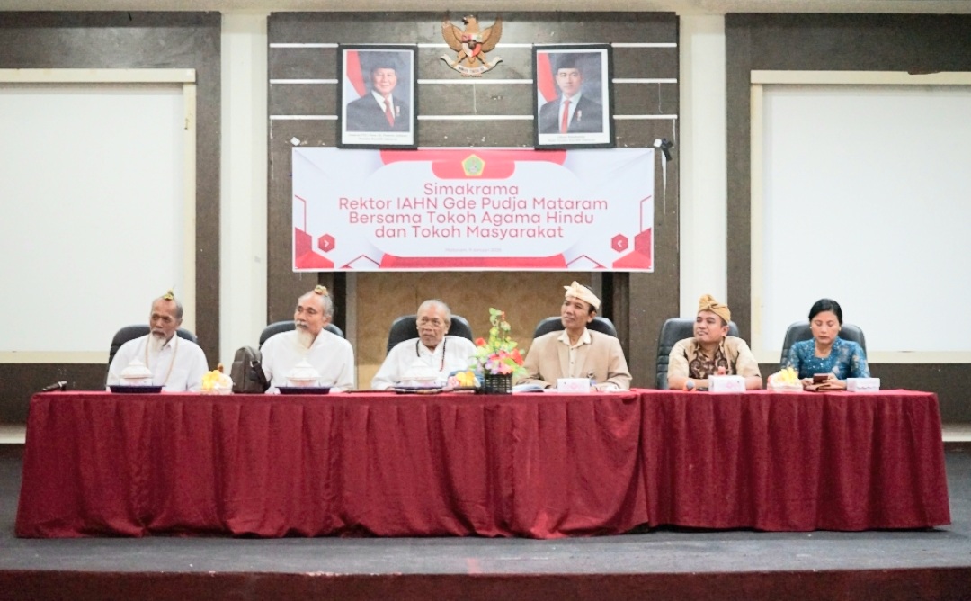 RECTOR OF IAHN GDE PUDJA MATARAM CONDUCTS SIMAKRAMA WITH RELIGIOUS AND COMMUNITY LEADERS TO STRENGTHEN INSTITUTIONAL DEVELOPMENT