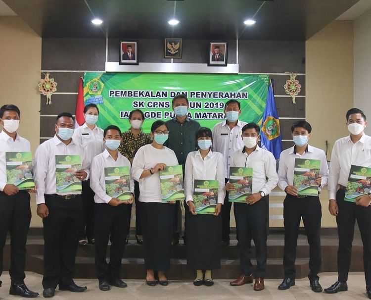 Pembekalan dan penyerahan SK CPNS TA 2019 IAHN Gde Pudja Mataram.